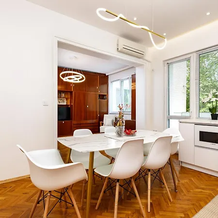 Spacious 2bd In By Flat Mаnager